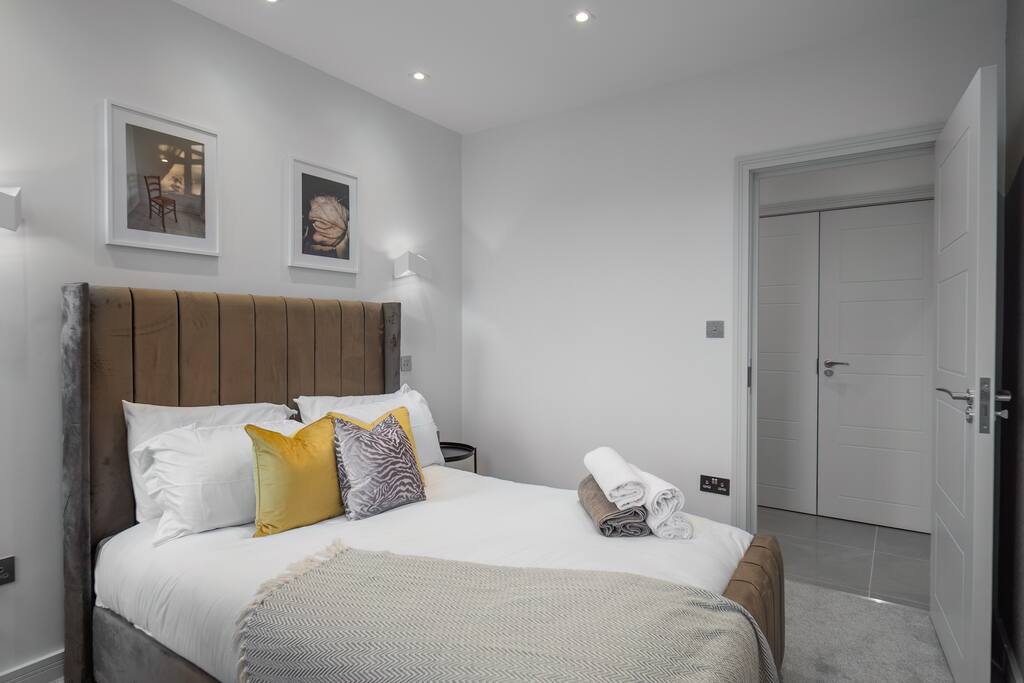 LivestayModern Apartment in Didcot*2 Livestay