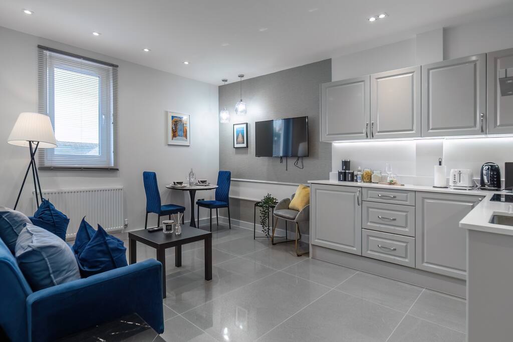 LivestayModern Apartment in Didcot*2 Livestay